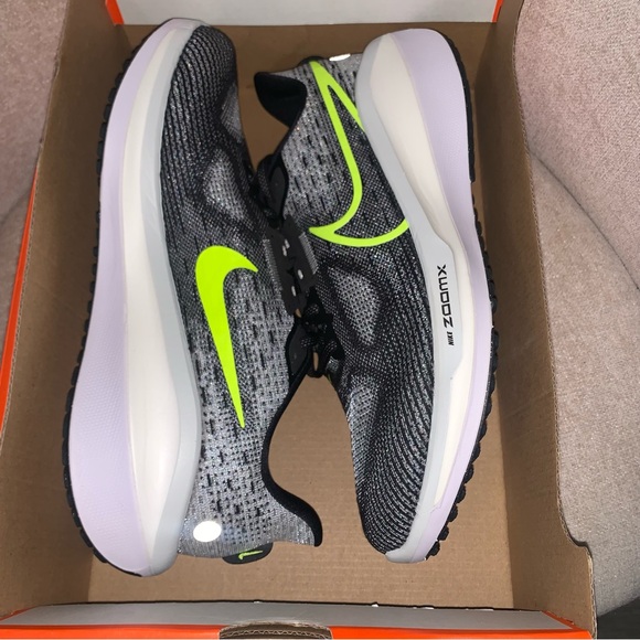 Nike Zoom Vomero 17 Black/Grey/White Volts Men’s Running Shoes 2024 All New - Picture 4 of 6